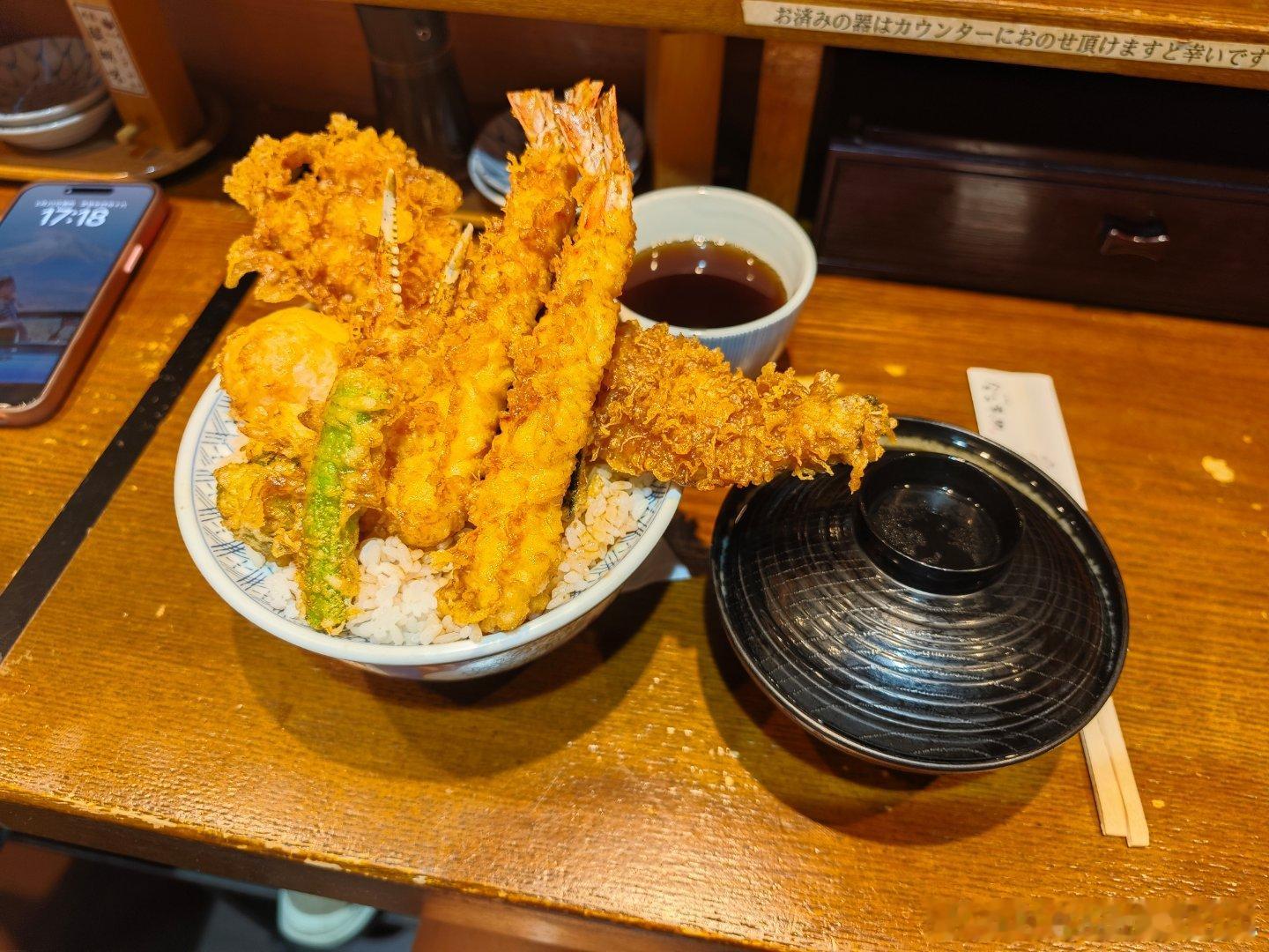 家人们吃完饭了么？  ​​​