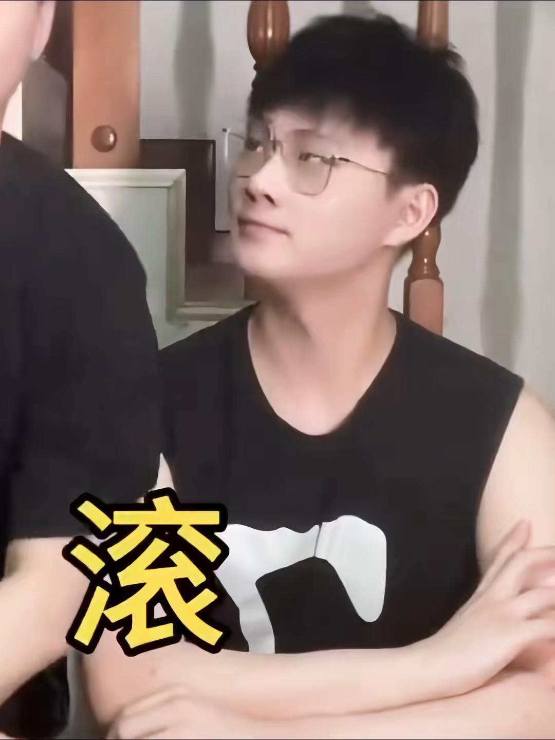 眼镜小狗🐶 可爱可爱☺️双高胎