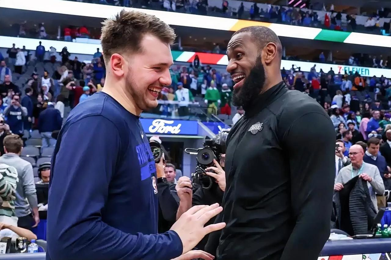满打满算，NBA现役球员中，有机会追上詹姆斯总得分的球员，仅有以下这三位，卢卡-