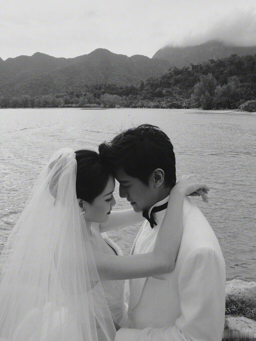 陈乔恩Alan五年长跑修成正果啦[给你小心心]#陈乔恩Alan婚礼邀请函##陈乔