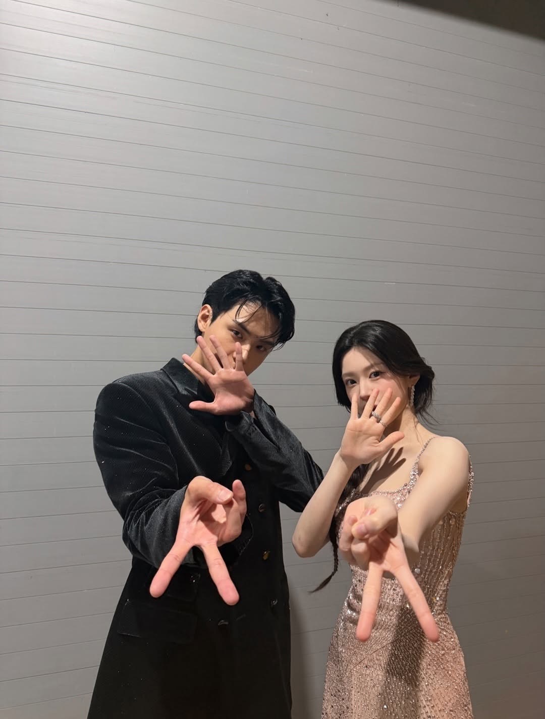 首尔歌谣大赏 高允真x金度勋x许南俊喜秀x班长！宥莉x石灿！浩英x相赫！ 