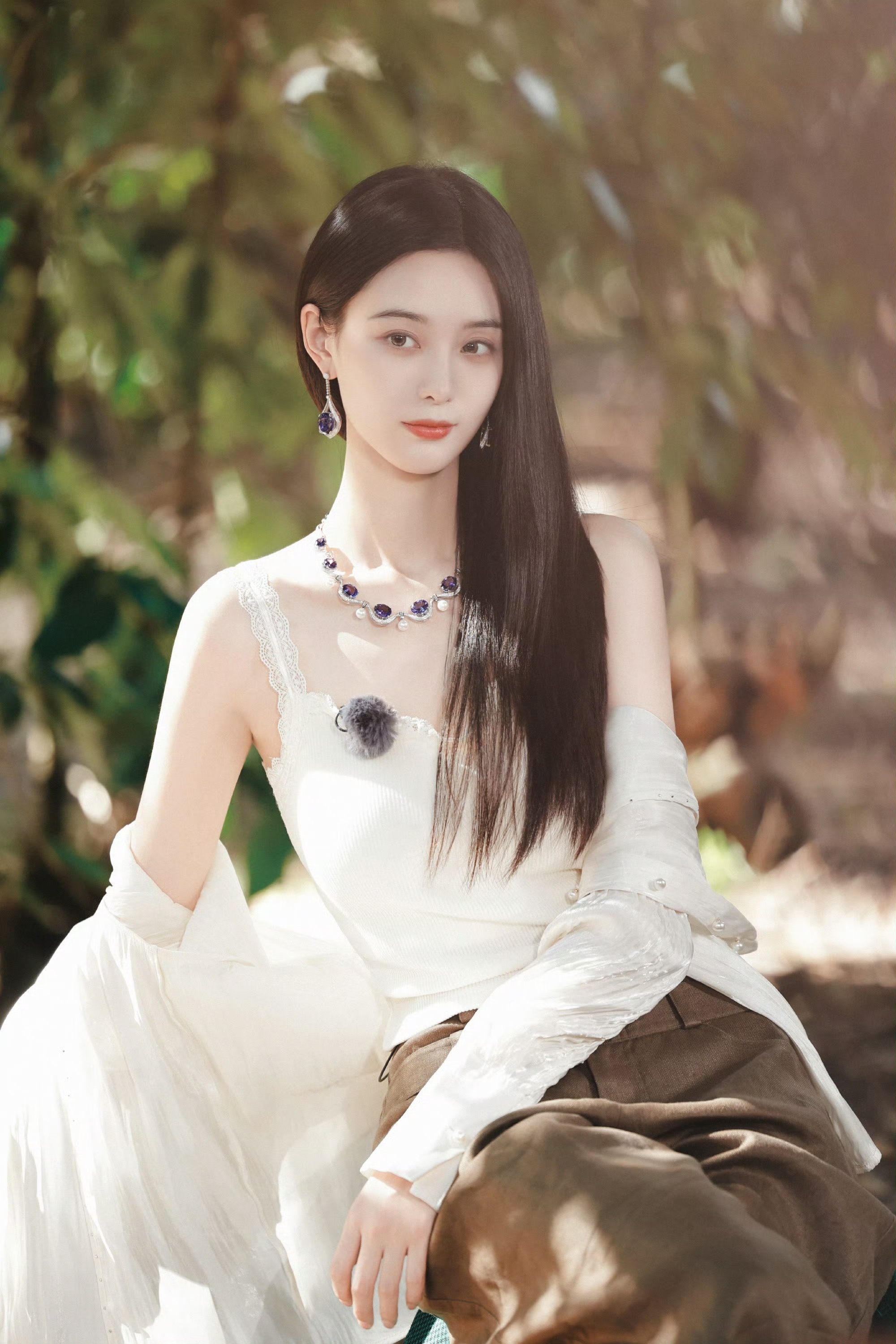 娱乐[超话]徐艺洋在非洲赚到的第一桶金徐艺洋问黄子韬宝石好看吗 徐艺洋解锁宝石模