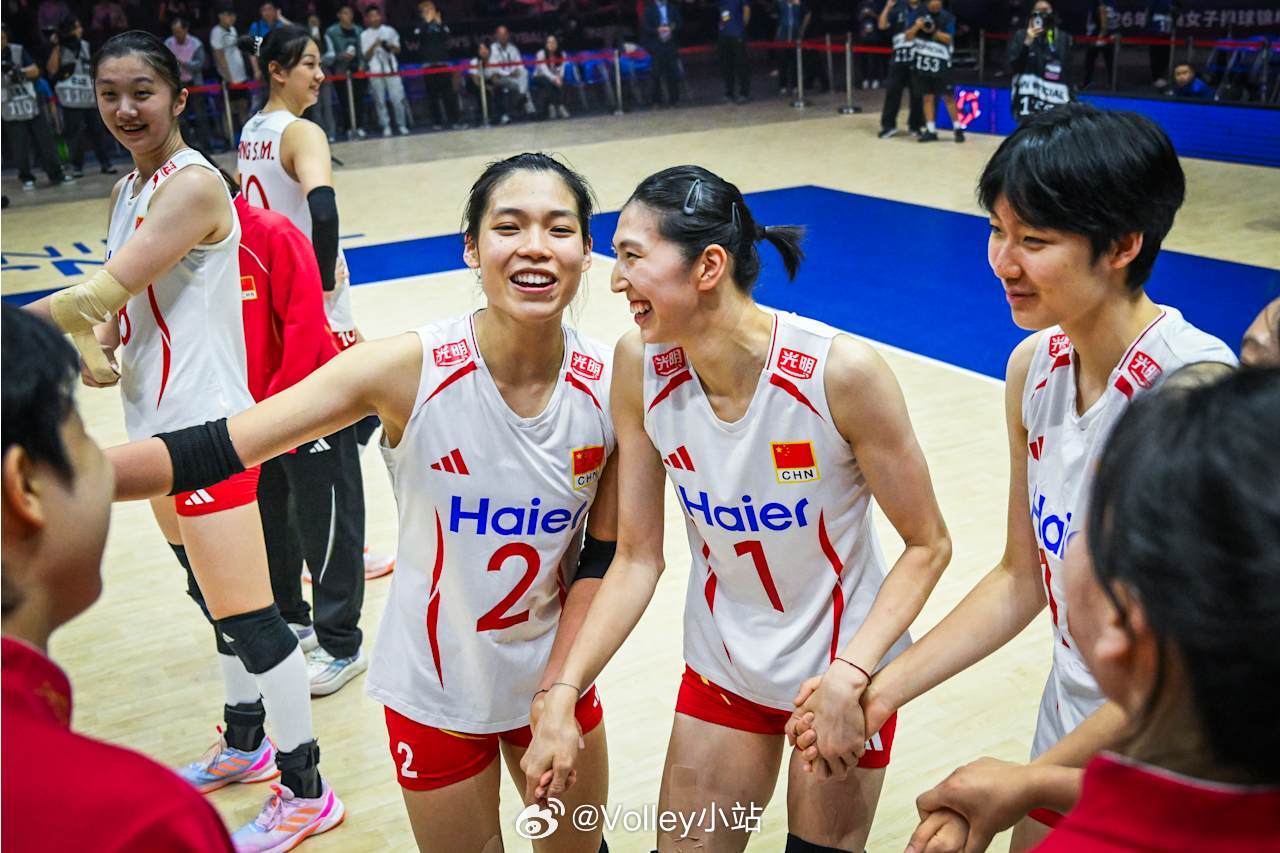 中国女排vs中国台北女排赛后合影2026年女排亚锦赛中国女排vs中国台北女排中国