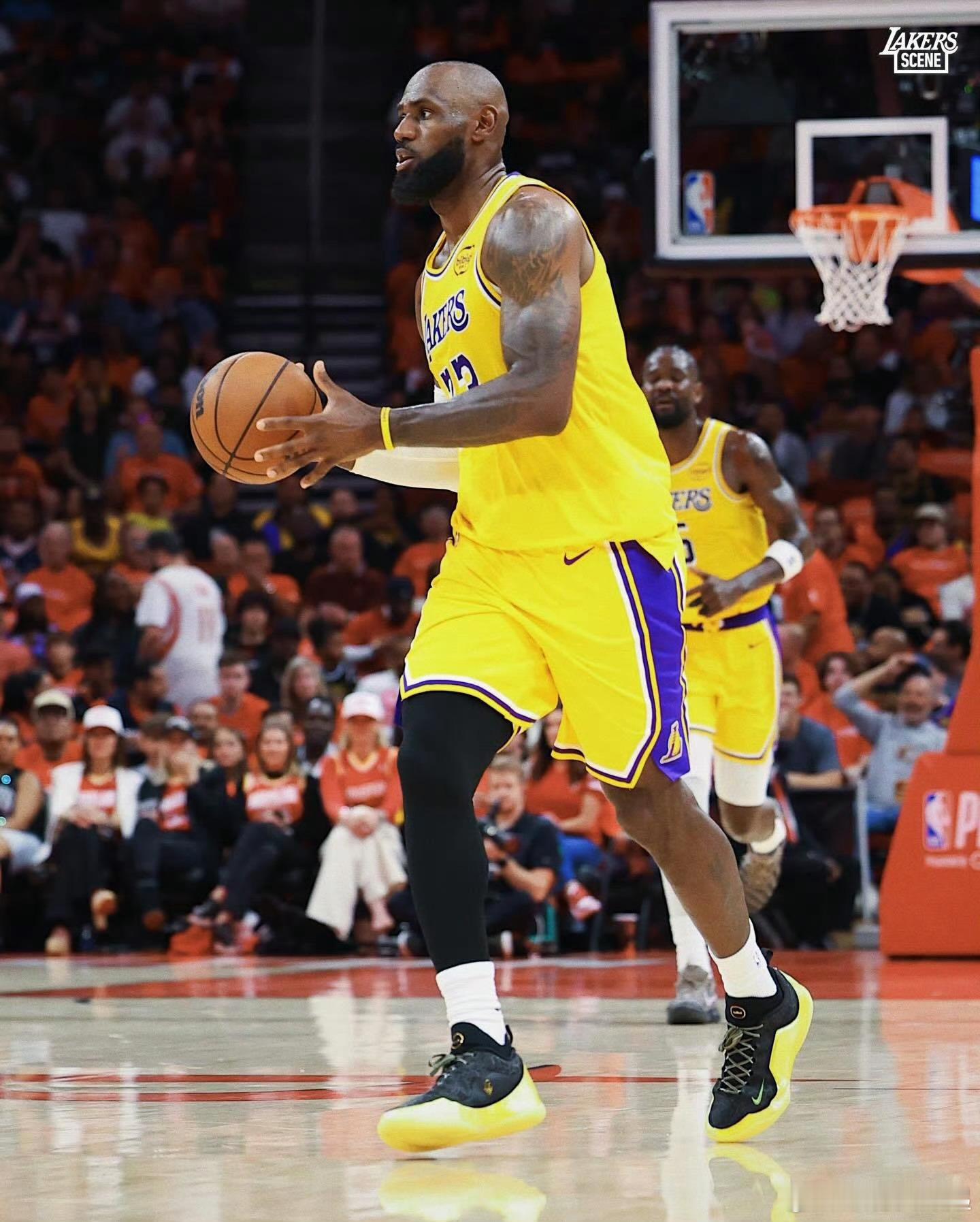 湖人3比0火箭这你敢想？没有卢卡和里弗斯的系列赛竟然打到了3:0，太精彩了，湖人