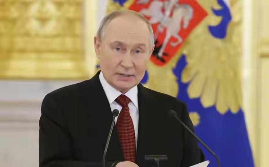 最新消息！俄乌敲定停火32小时，像节日战场休整

这次32小时停火是俄乌双方基于