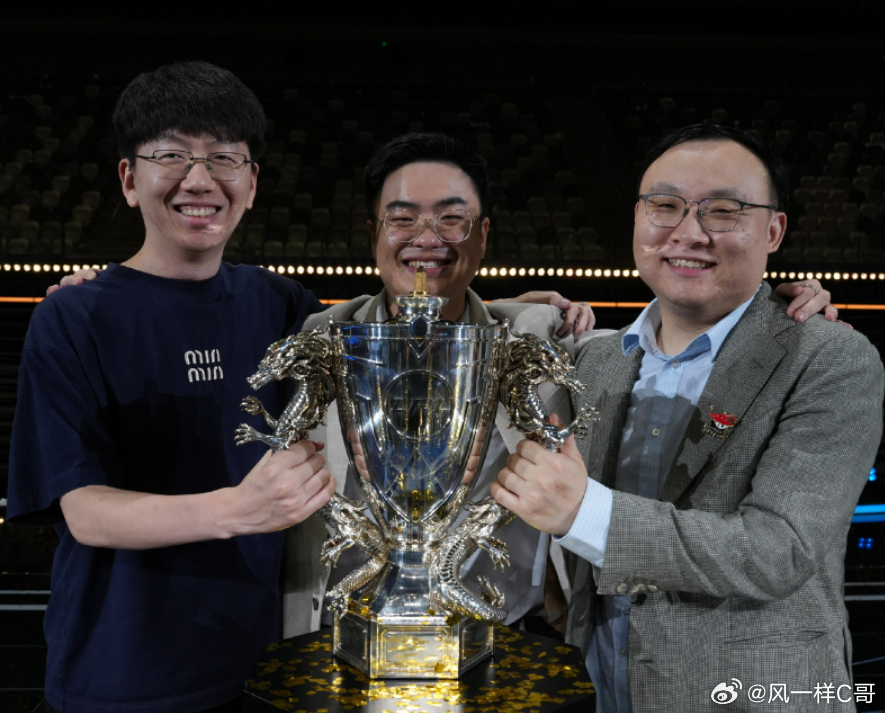 还版本理解出问题了，你要是有担当就说自己有问题，比赛不担责就算了，结束还恶心人，
