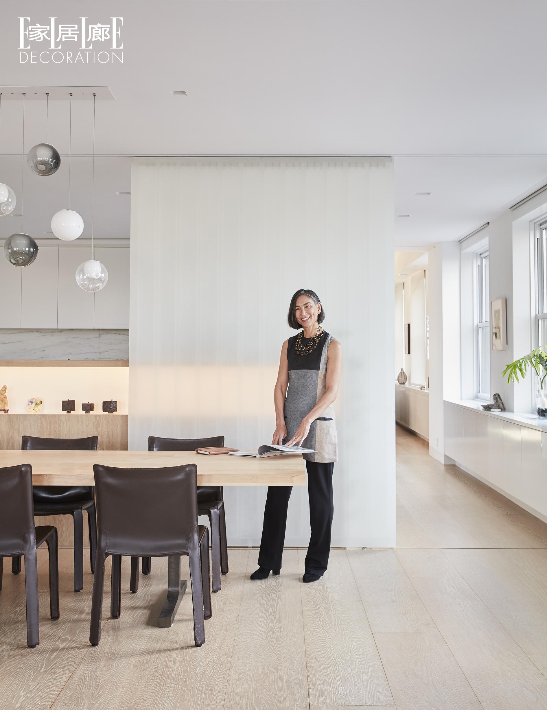 这位华裔女建筑师把曼哈顿的天空装进自己家。出生于华裔名门望族，父亲是大...