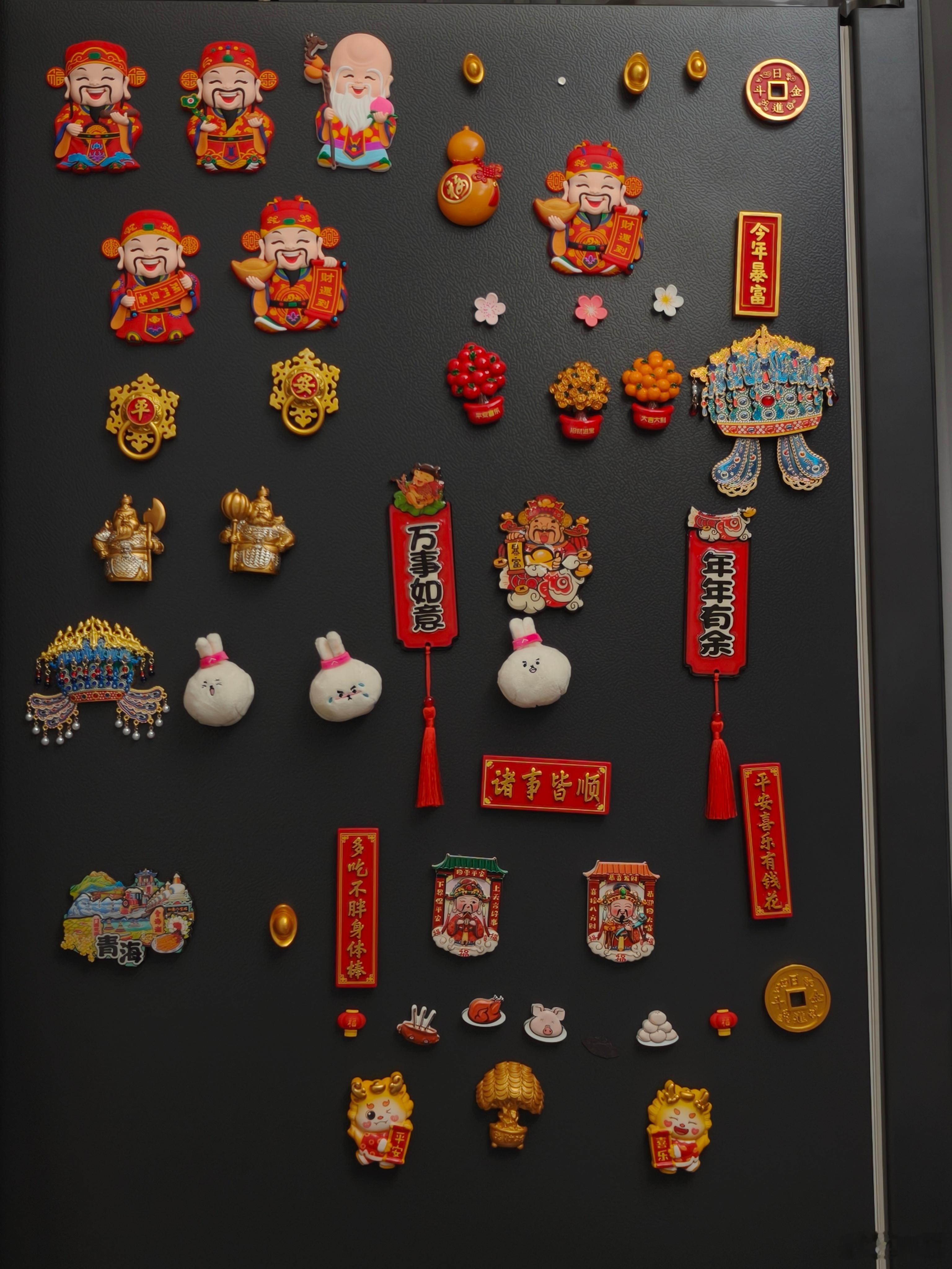 过年回家最开心的就是放烟花，我今年准备回村里买上1000块钱的烟花，过年回家开心