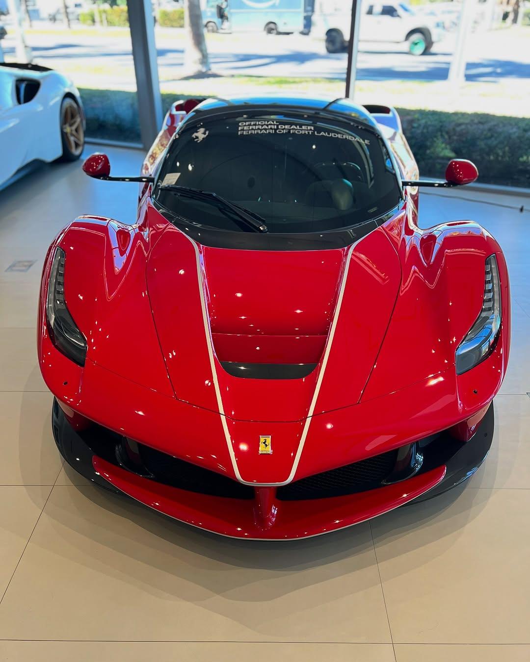 美国|| Ferrari LaFerrari Aperta 一直存放在...