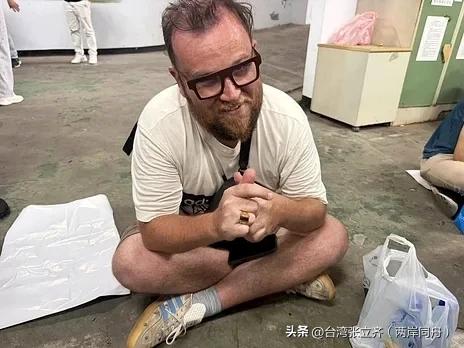 金门拉响防空警报，美国游客一脸茫然，压根不懂如何避险！
金门开展2026城镇韧性