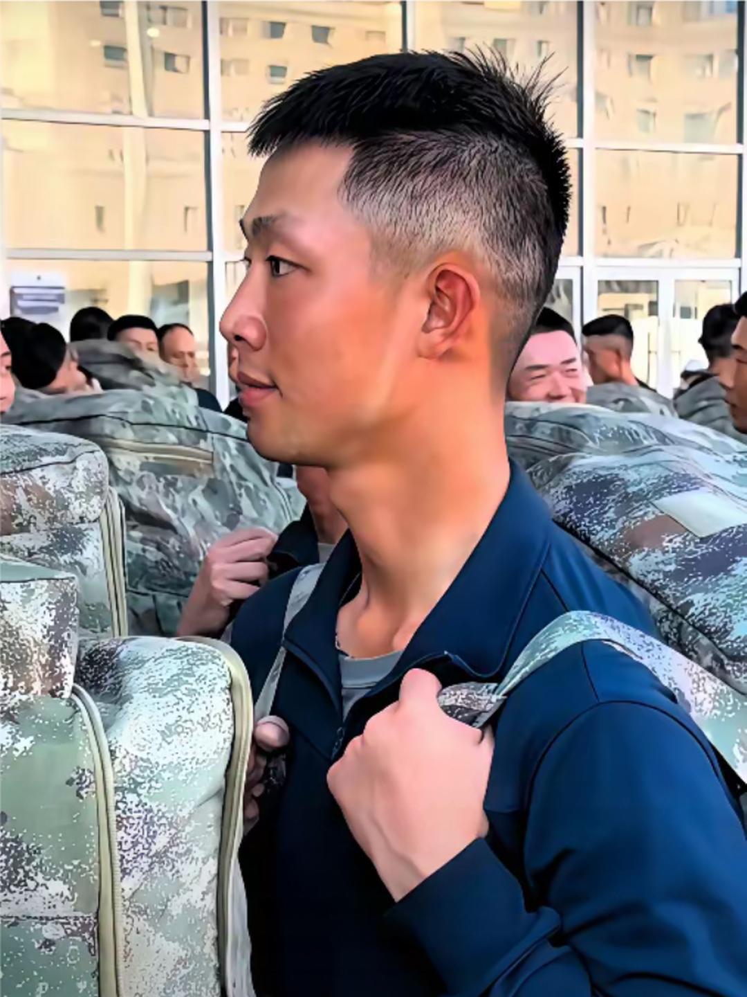 阅兵结束，“全民女婿