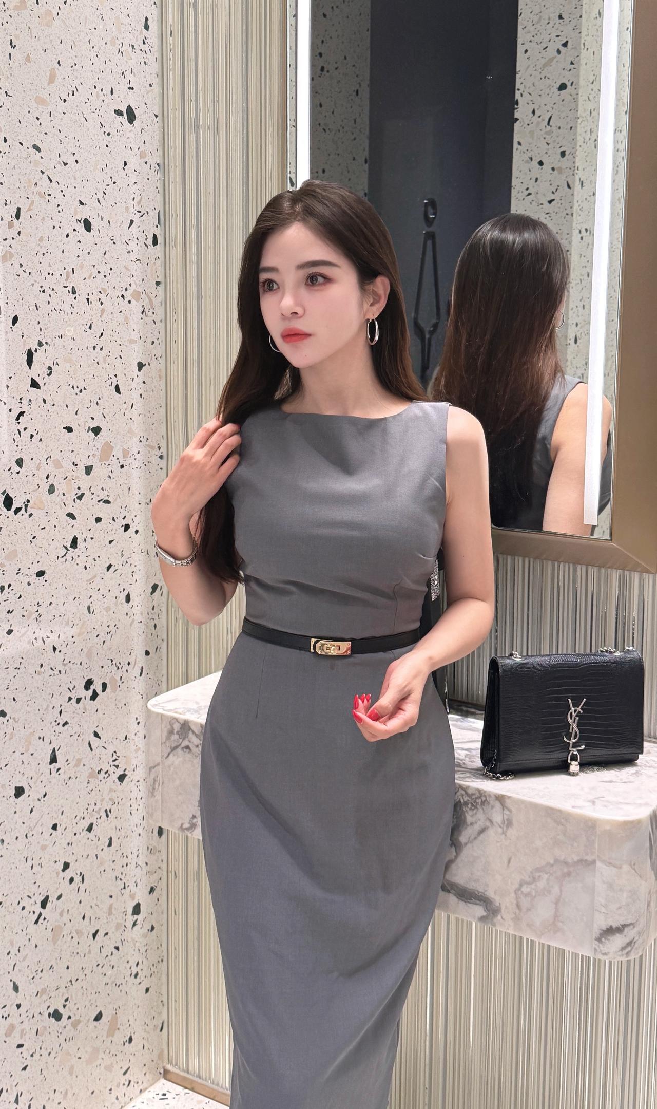 心中有信仰，脚下有力量
今日穿搭 轻熟穿搭 御姐风 轻熟风