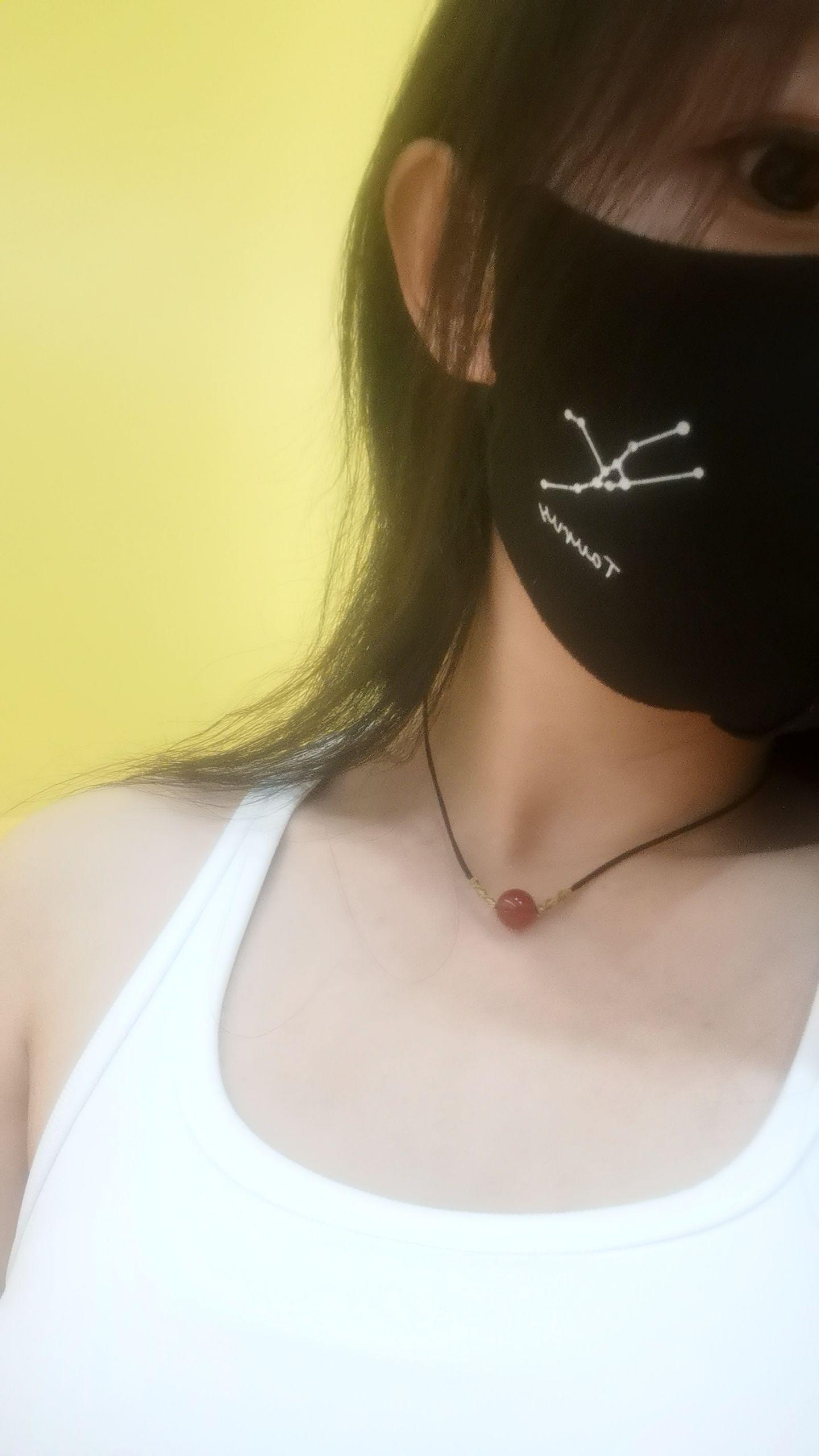 “美女也就养养眼 过日子还得是我这种真诚的屌丝”