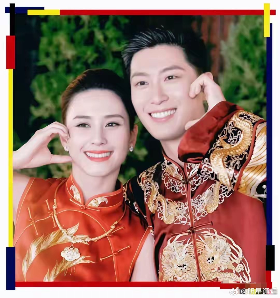 澳大利亚偶遇何超莲窦骁窦骁何超莲婚变后首次同框，二人现身澳洲度假。反转了！窦骁何