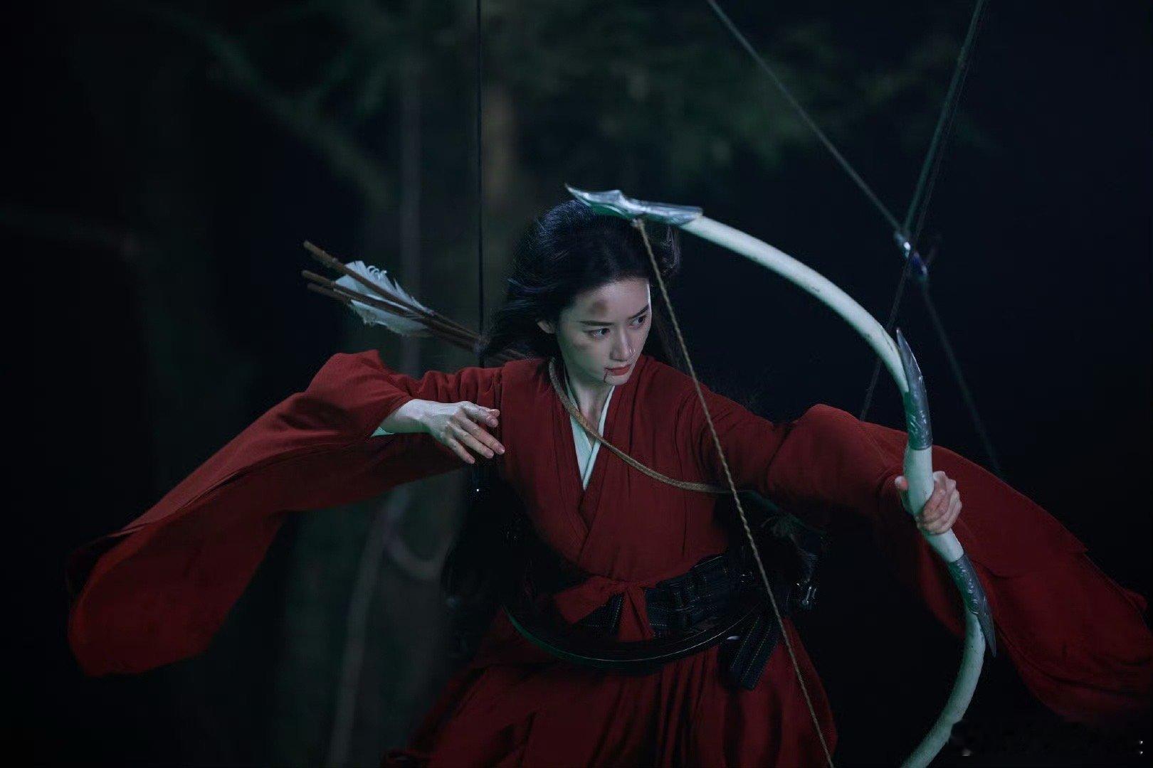 郭晓婷新剧嫁衣变战袍 她一身红衣，不作嫁衣、只做战袍[抱一抱][抱一抱]郭晓婷新