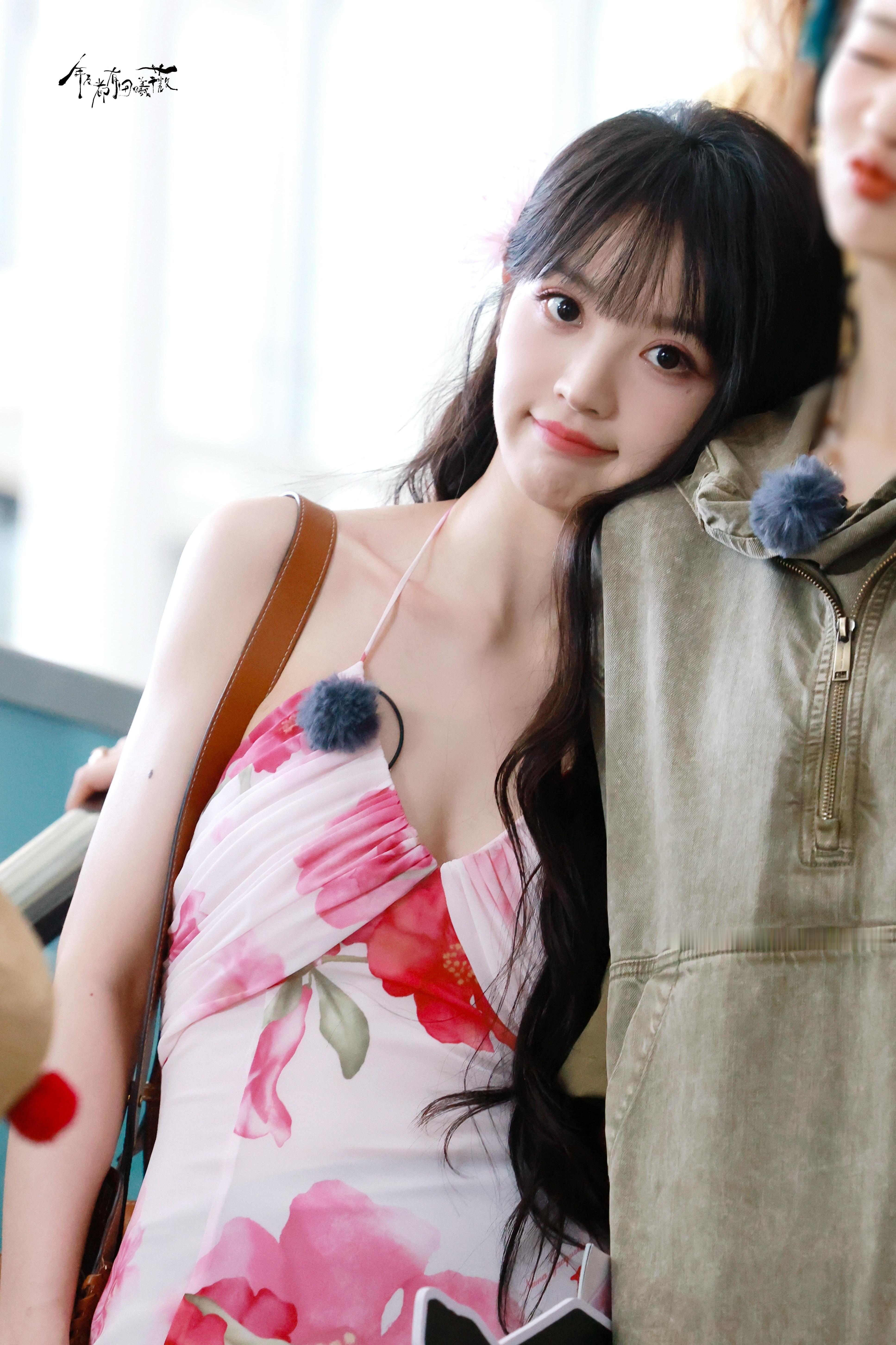 田曦薇早知道就不来了哈哈哈哈，可可爱爱的小田[笑cry][笑cry] ​​​