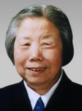 1992年7月11日早晨，北京医院的走廊忽然空了许多。原先竖着的隔断全撤掉，门口