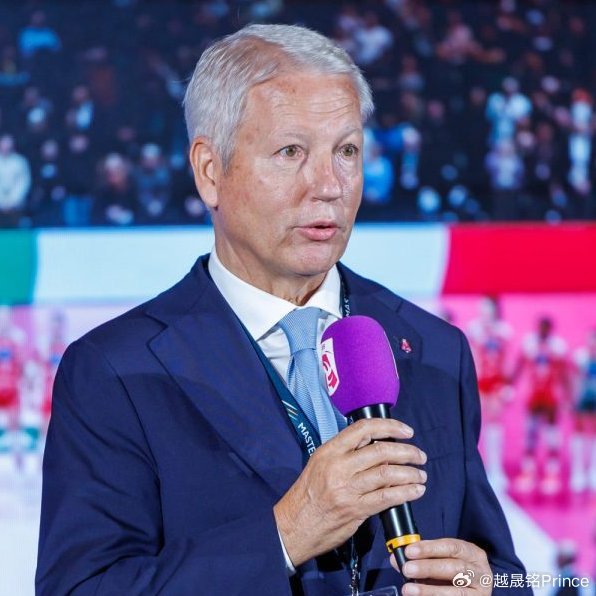 🎙️ 意大利联赛主席毛罗·法布里斯：“意甲联赛的水平很高，这一点我们都知道；瓦