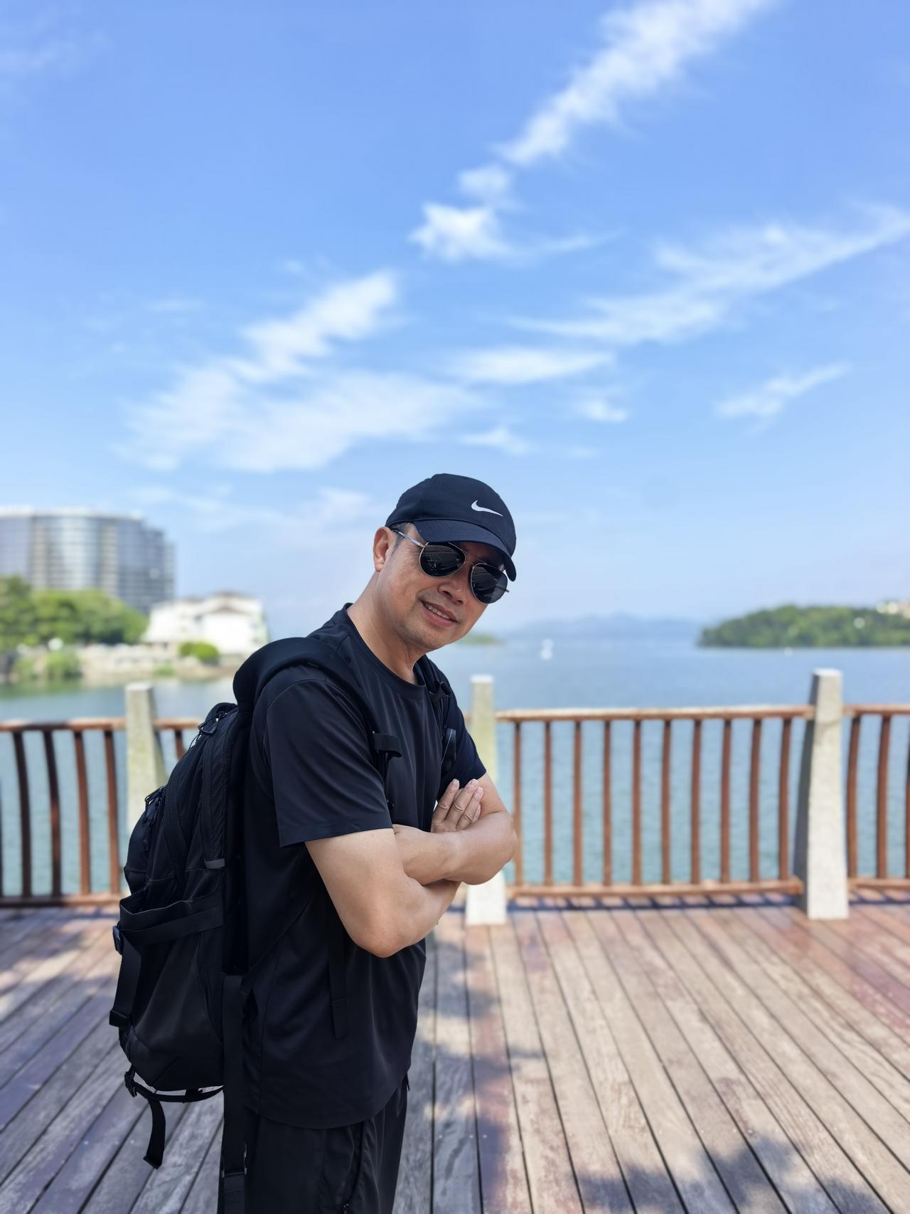 今天是我戒酒满一年零十六天的日子。我现在不再天天掐着日子记录，想起来了，就算算走