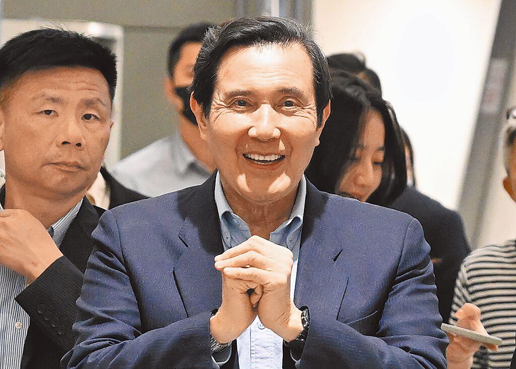 在马英九执政时期最核心智囊苏起犀利点评“老长官”后，马英九另一位老部属高永光则为