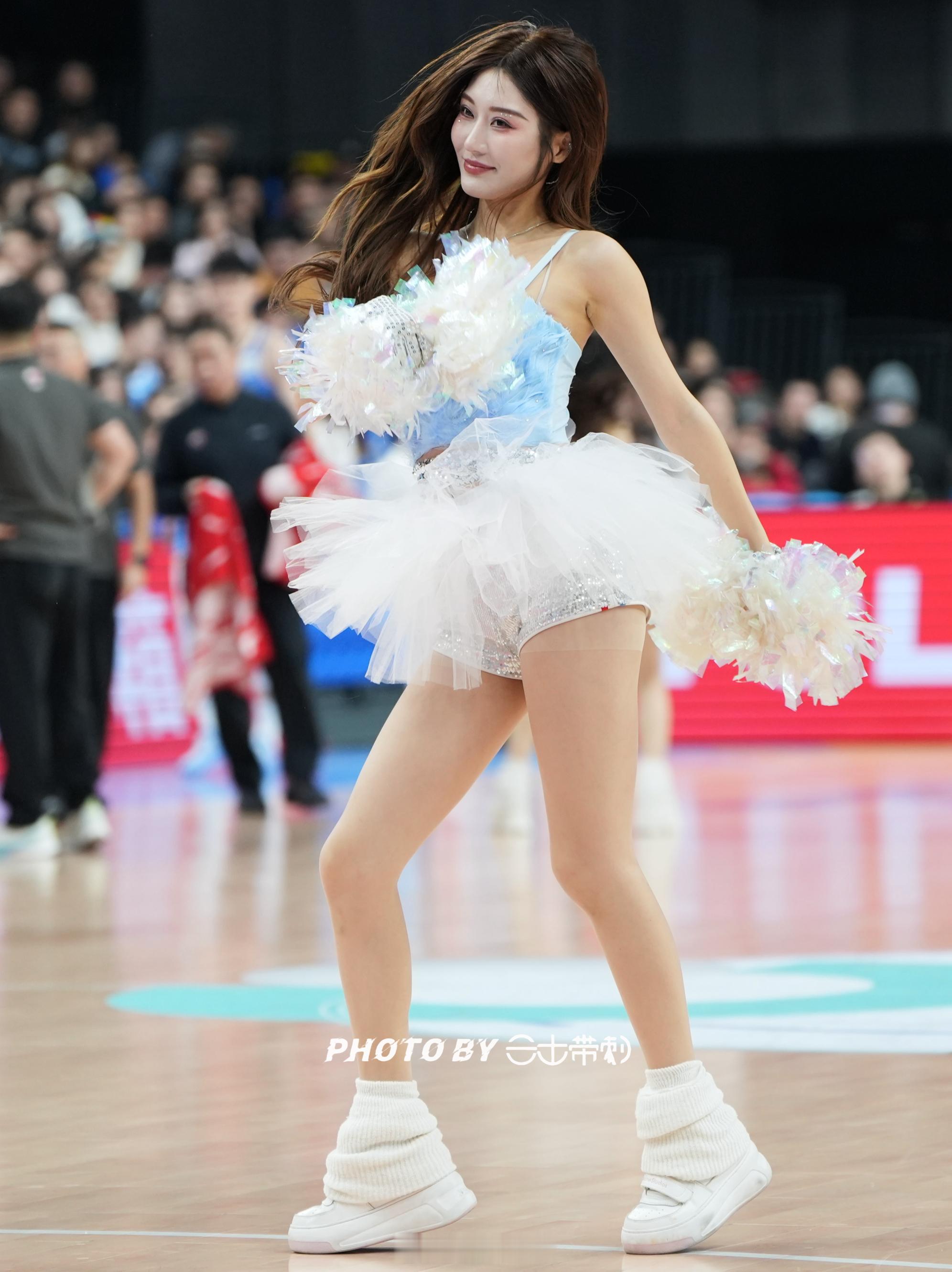 我不爱拍啦啦队 《我不爱拍啦啦队》，情人节返场