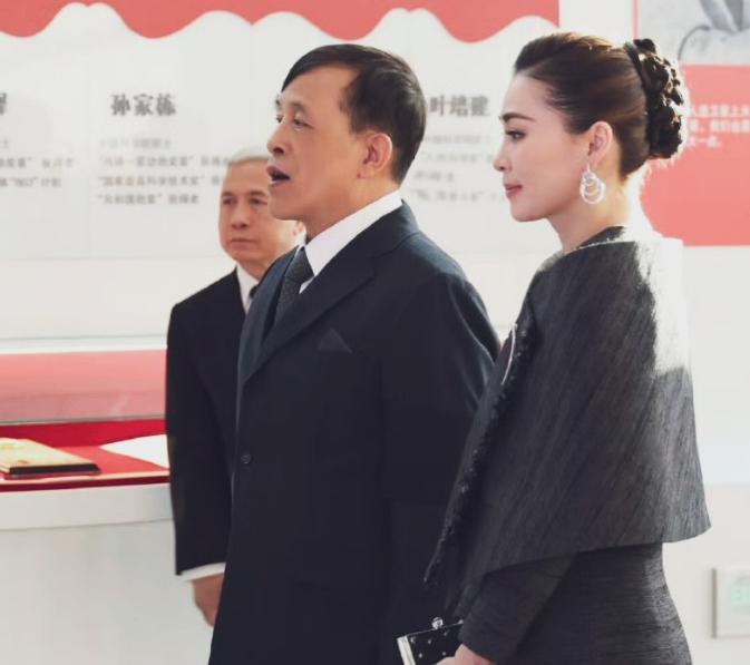 就在刚刚
 
泰国王室突然宣布了访华行程收官与交流重点。
 
先把立场摆明，这次