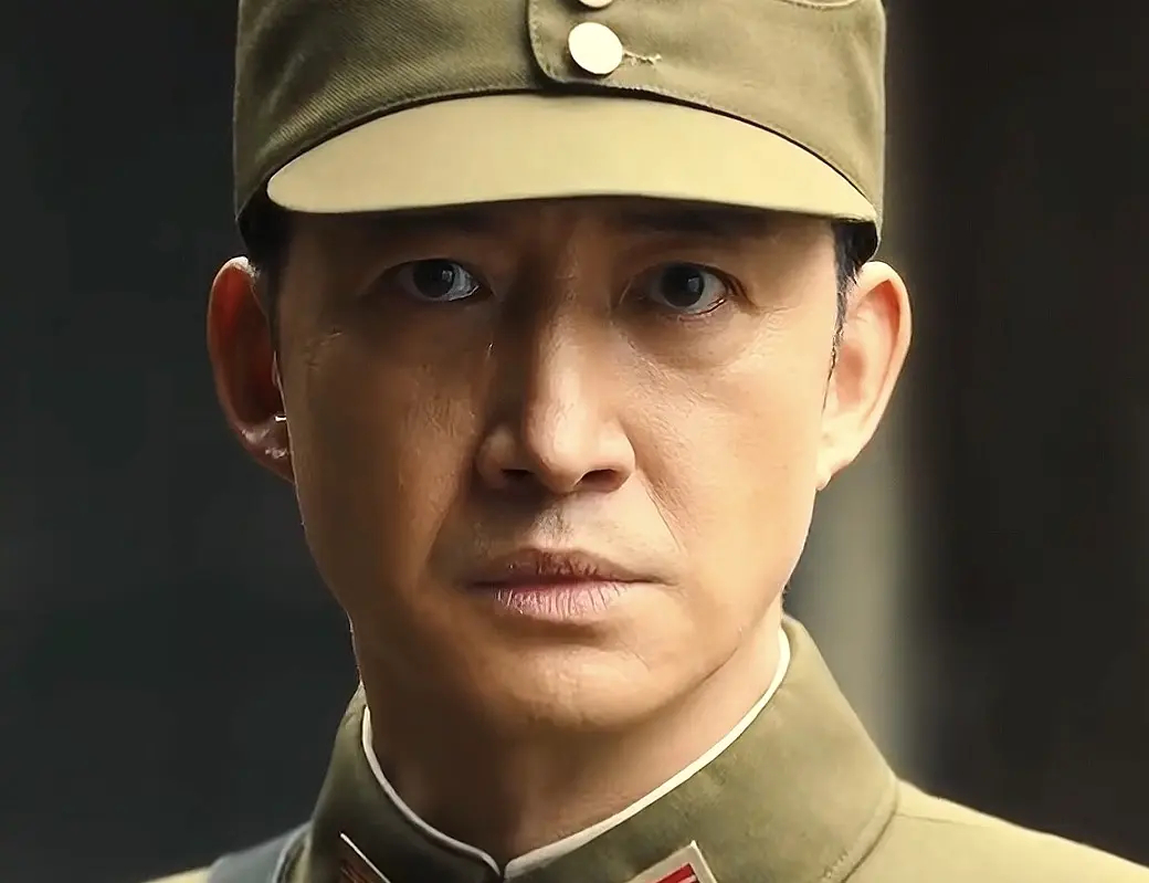 我记得王阳应该是被小飞侠捧起来的吧，当初不是还瓜分了肖战的四个代言吗？ 