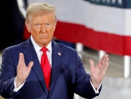 美国传来噩耗
 
特朗普总统宝座难保
 
11月9日，特朗普面临退钱也稳不住总统