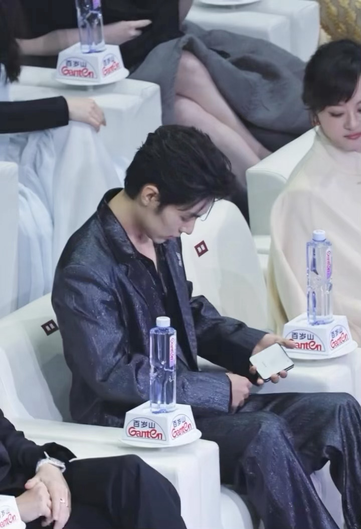 折叠机是我哥近期的心头好嘛 