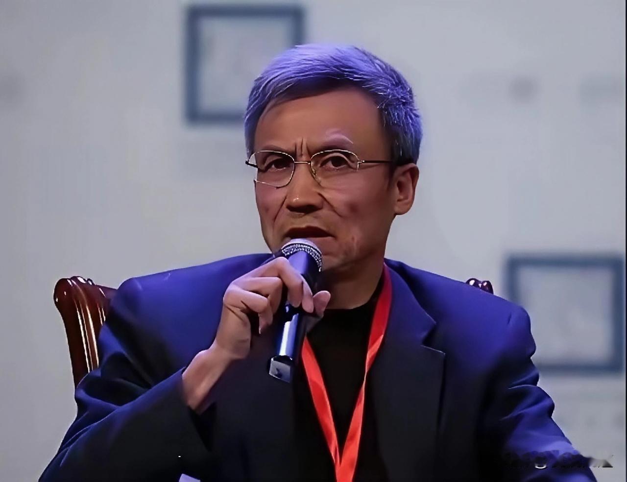 看懂历史铁律：市场化不等于全盘私有化
 
马克·吐温说：历史是过往的新闻，新闻是