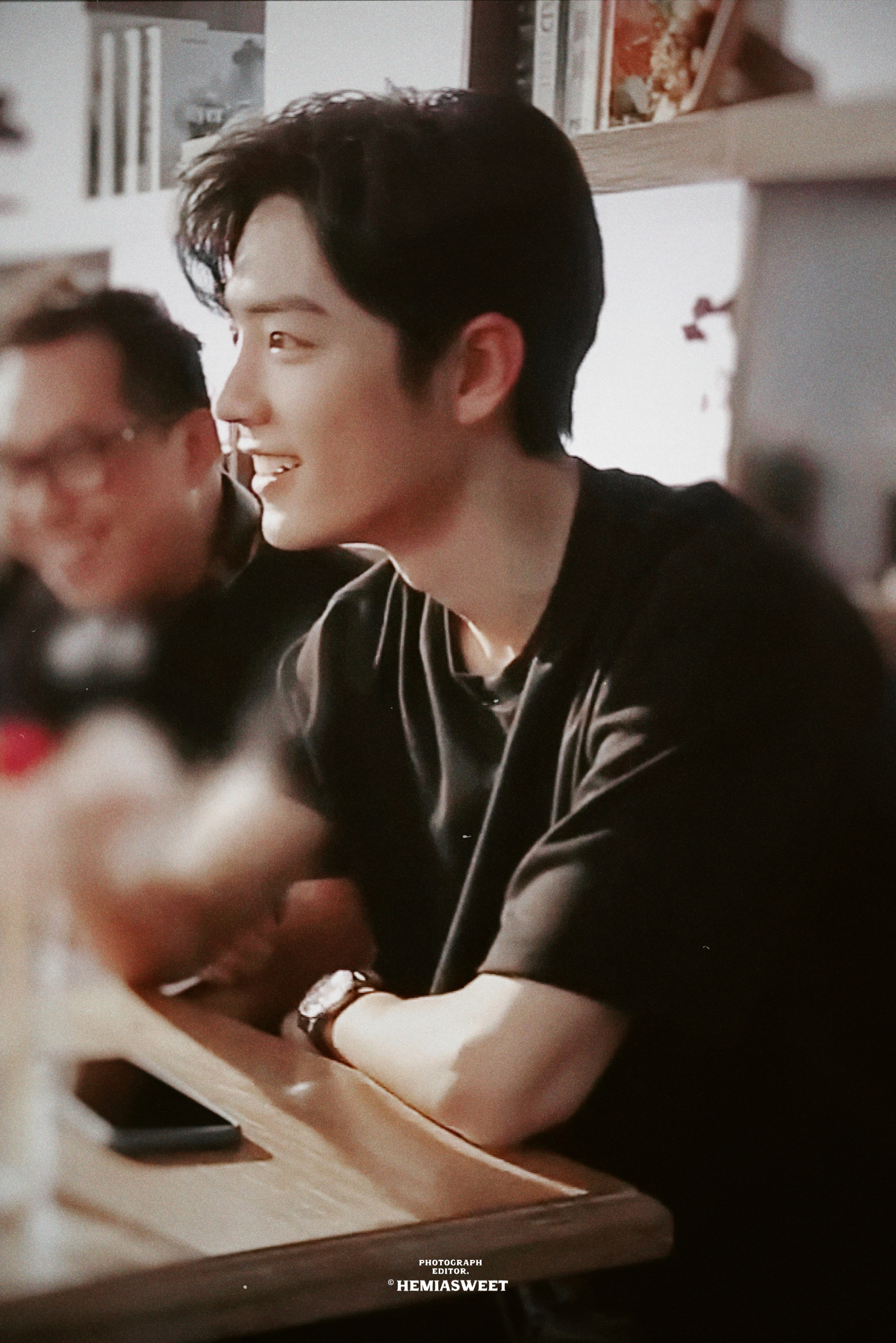 ♡⃝ 𝒍𝒐𝒗𝒆 ʚɞ ☽⋆❥ »» 风很暖，我的心动只向你偏航。肖战.顾