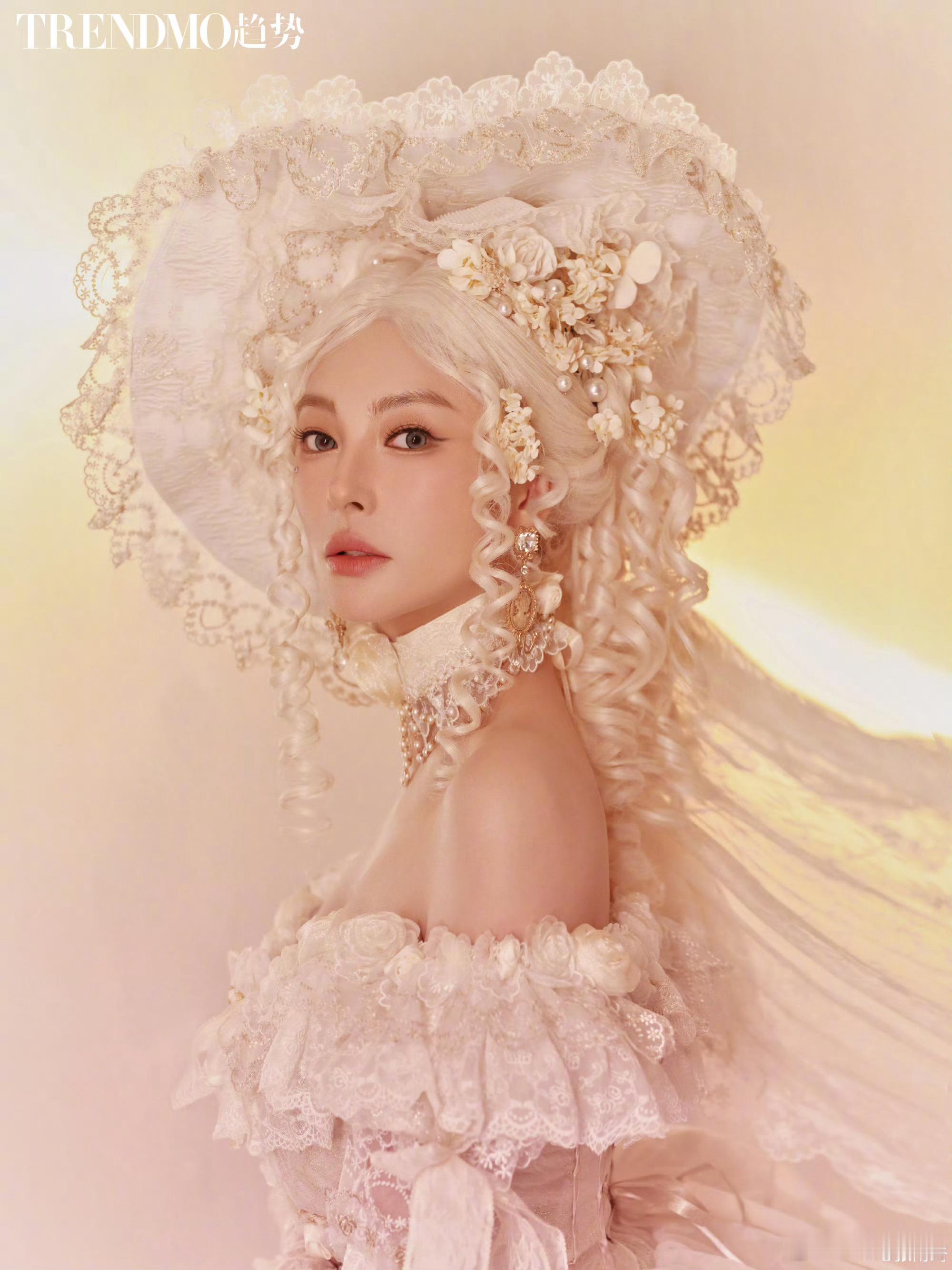 这个张雨绮不要太童话，这也太好看了吧！ ​​​