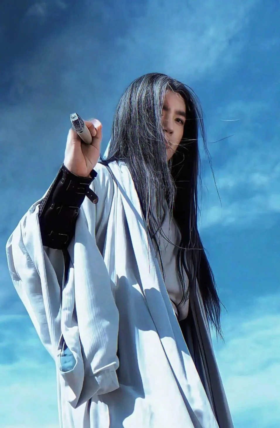 我叫竖，一个地狱的鬼，仰望到了人世间的光