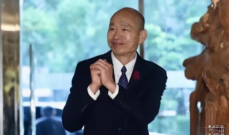 就这帮人，还想着跟绿营干架？今天蔡正元入狱，蓝营就和朱立伦餐叙，而且韩国瑜还专程