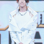 #小鬼蓝色挑染发型# 我真的好喜欢小鬼的这个造型呀，感觉整个人就非常的酷，非常的