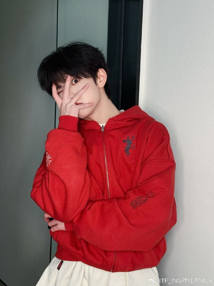 穆祉丞这个大眼萌 