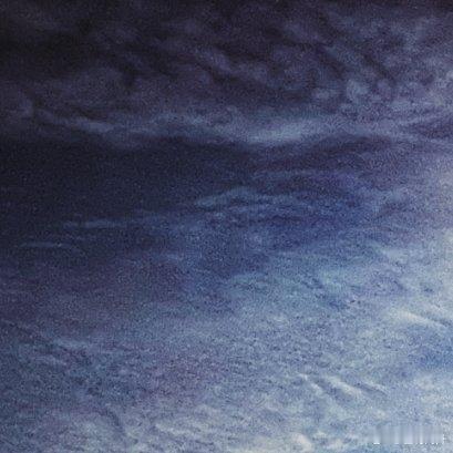 晚霞吻过湖面，建筑揉碎了鎏金的光，这一刻的温柔胜却人间无数。 