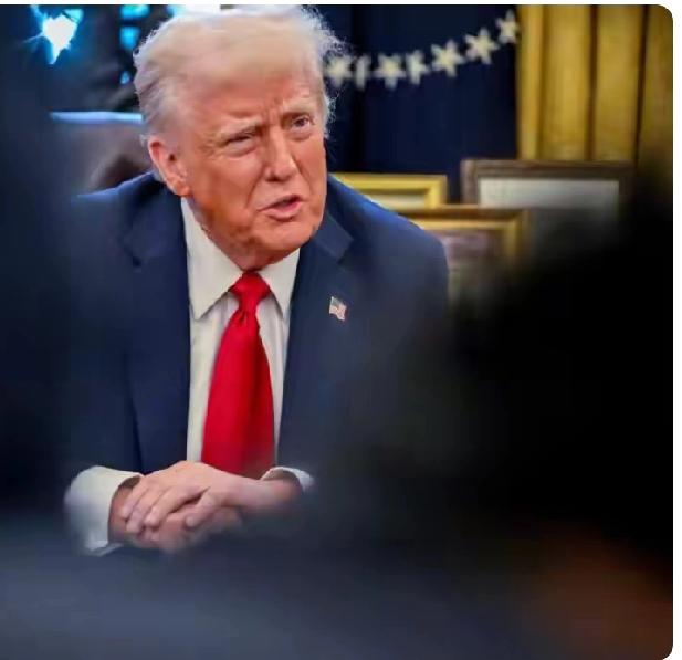 特朗普上任不足一年时间，把整个世界秩序给搞乱了！先是对华发动“关税”战，随后对世