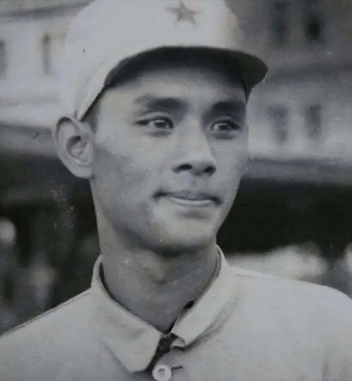 1946年，兰格庄阵地，神枪手魏来国击毙70多个敌人后，被敌人一枪“诱”出战壕，