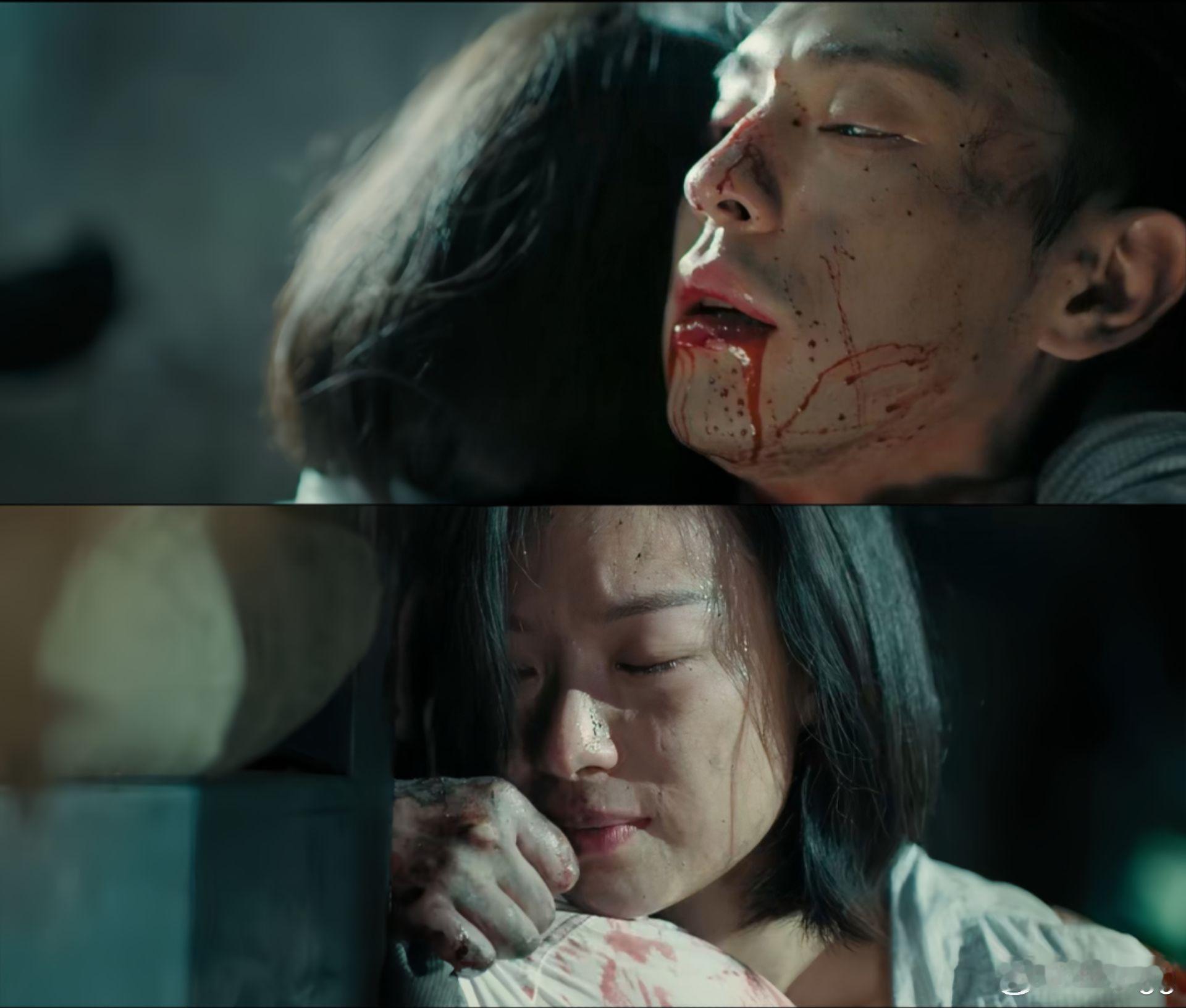 一边在泪流 一边紧抱我 小声地说多么爱我 #夜旅人##盛清让##倪妮# ​​​