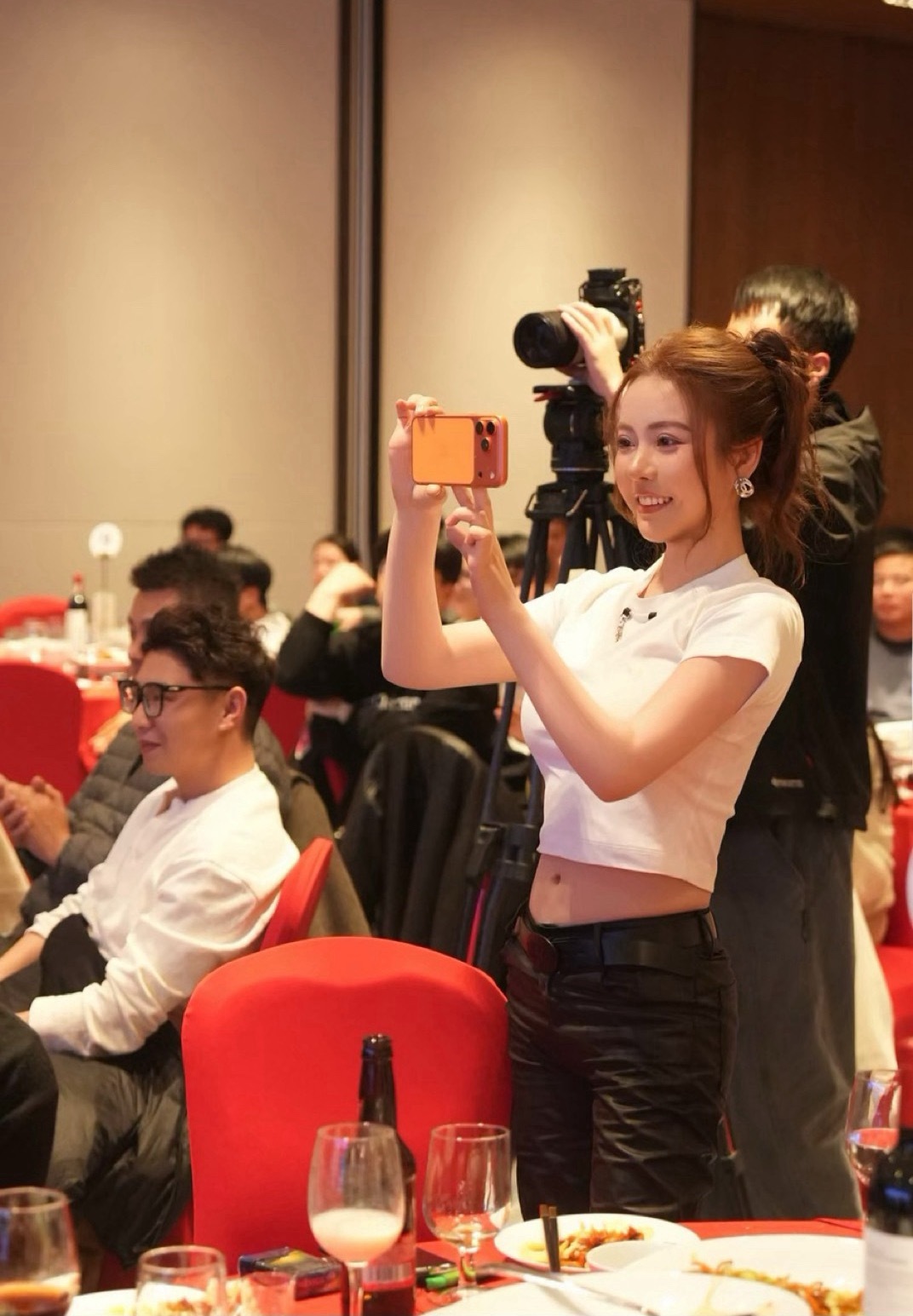 蛋蛋公司第一次团建！感动又美好，全程眼泪和笑声没停过！17 天，这50 亿，是市