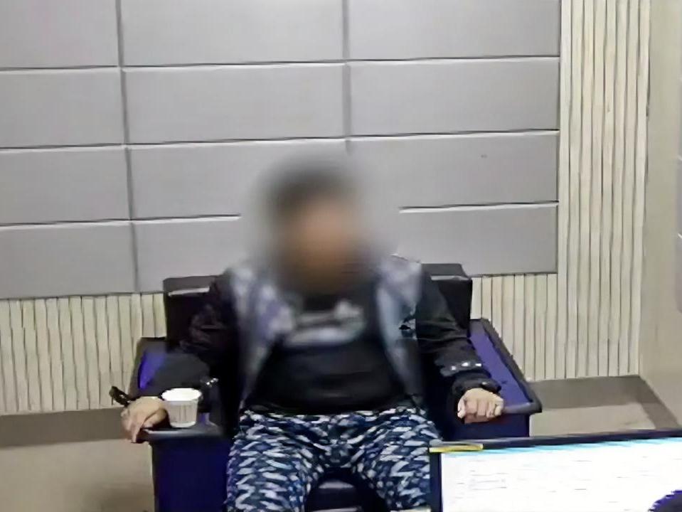 男子网恋女友竟是自己20多年的好兄弟，网恋期间还被这个好兄弟骗走5万多！
 
这