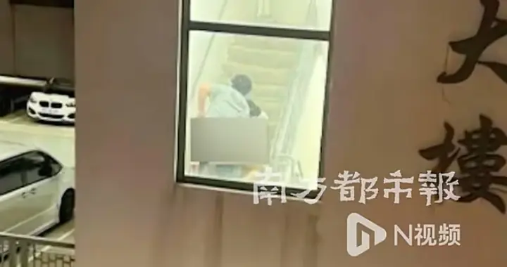 令人咋舌！一对男女在香港公屋楼梯间做出不雅行为，房屋署报警