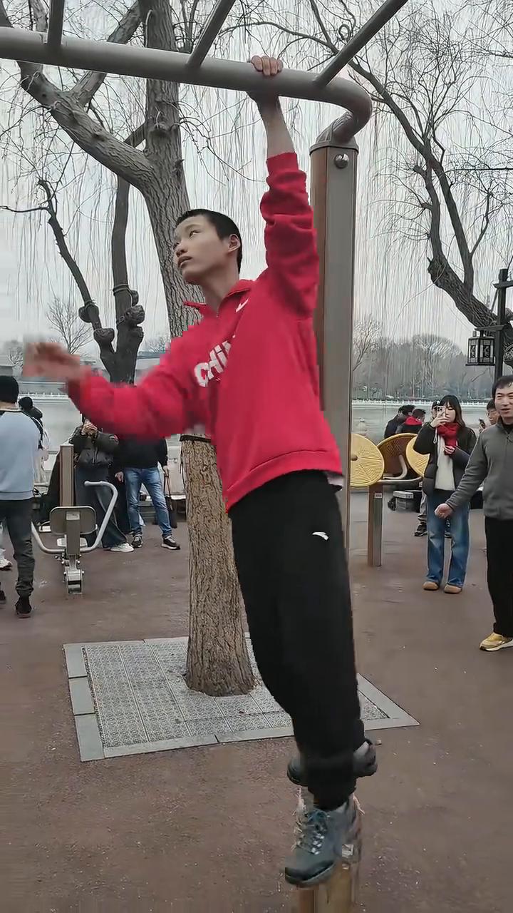 走的不算慢。