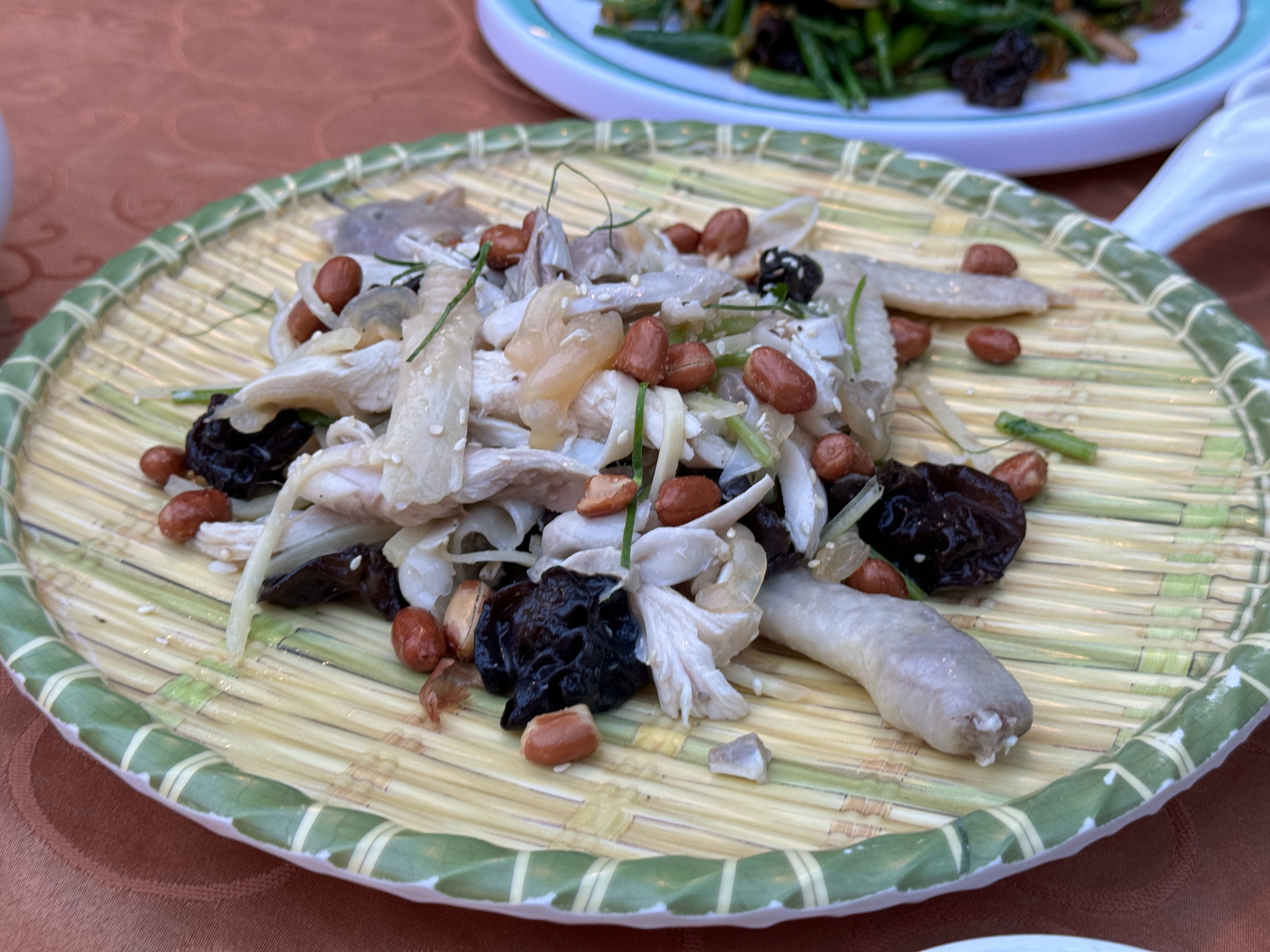 打卡顺德的美食，不爽的是结账开发票要客人自己承担税点，这合法吗  ​​​