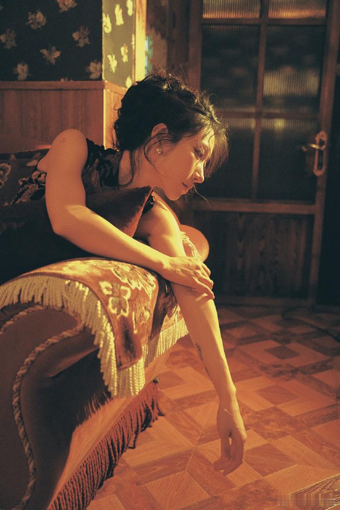 王格格余茵一个敢读一个敢演 本以为是尬演名场面，结果王格格余茵直接演成专业秀，俩