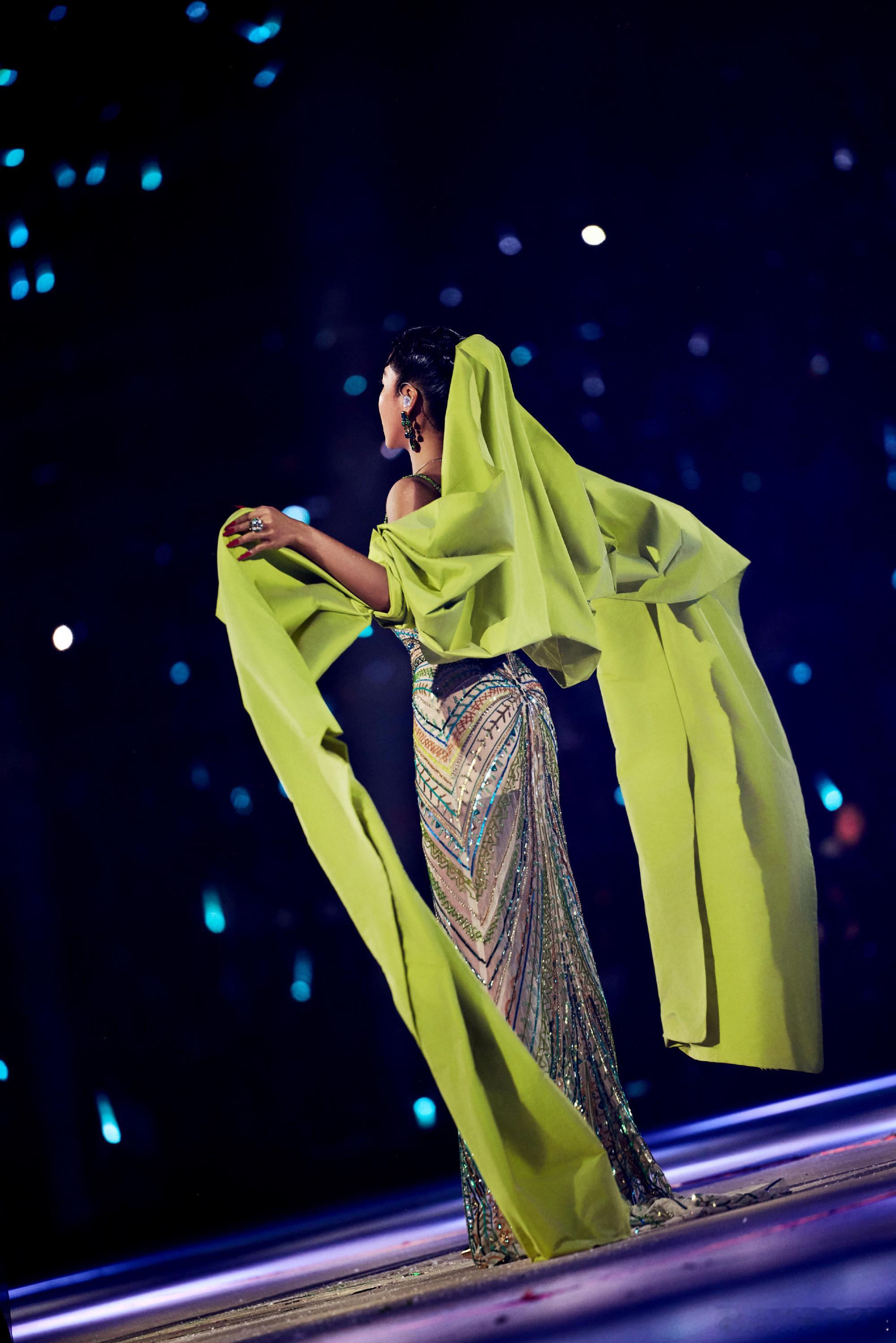 吉克隽逸 红和不红不是我的工作 格局真的太戳人！不被流量定义，不被热度绑架，只把