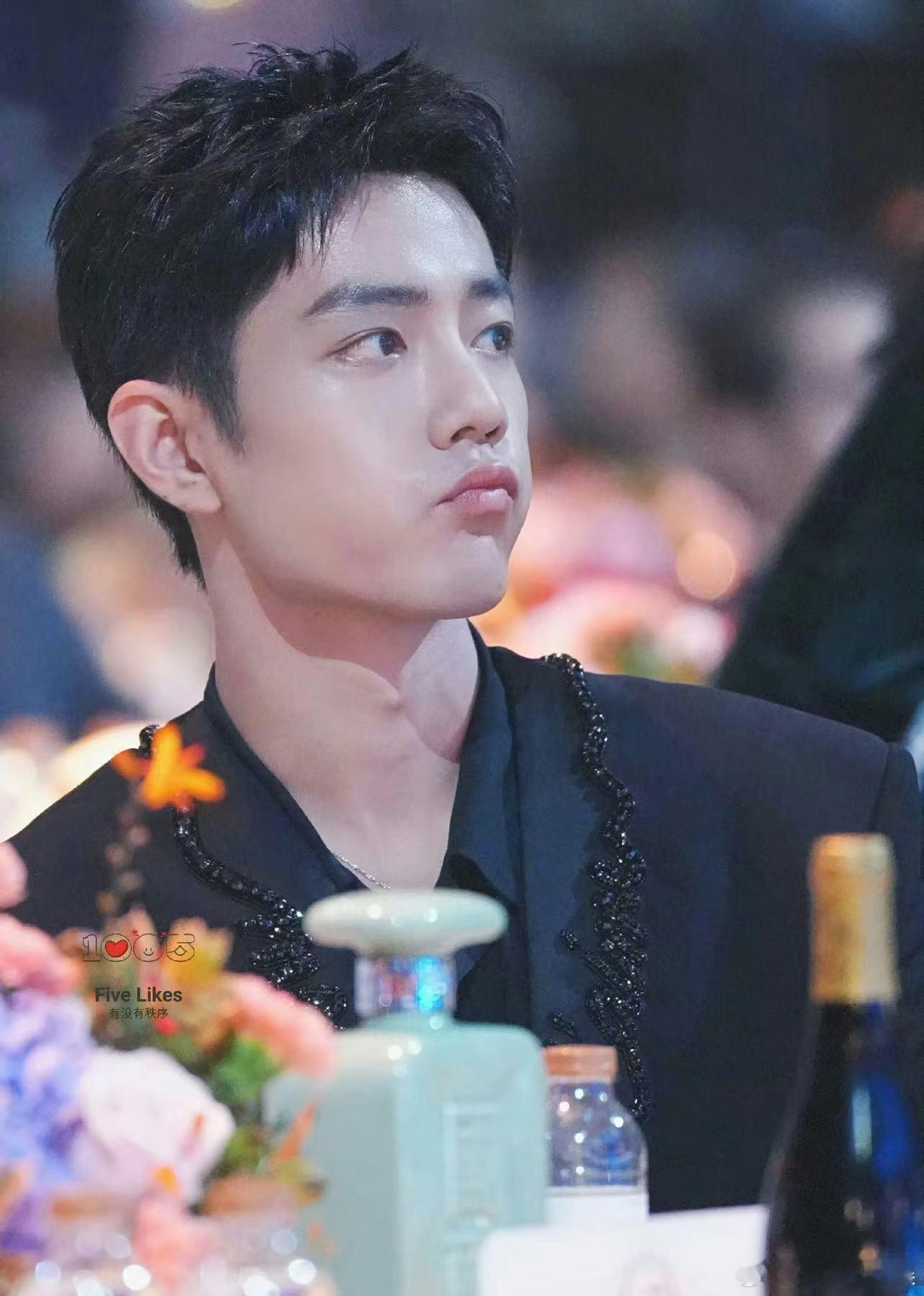 肖战和成毅嘟嘴卖萌，到底谁才是真正的可爱？ ​​​