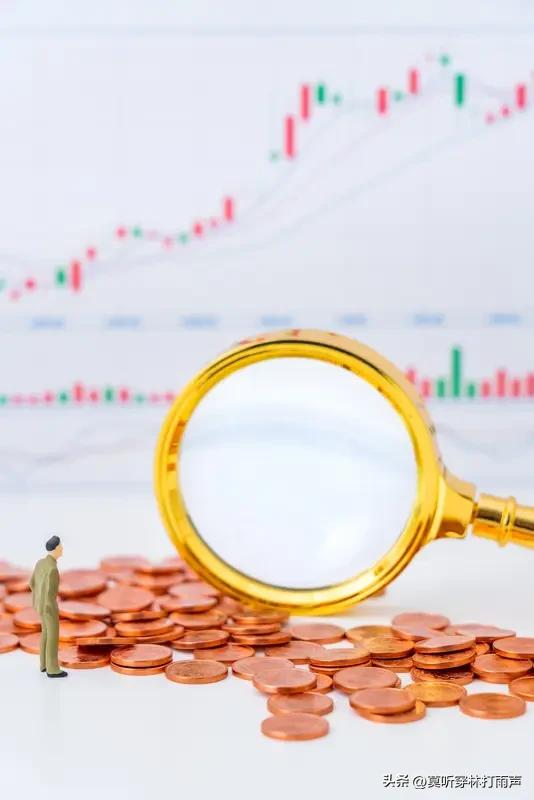 应对量化交易最好的办法就是以下几个：

一、在股市低迷行情时买入低估值业绩增长优