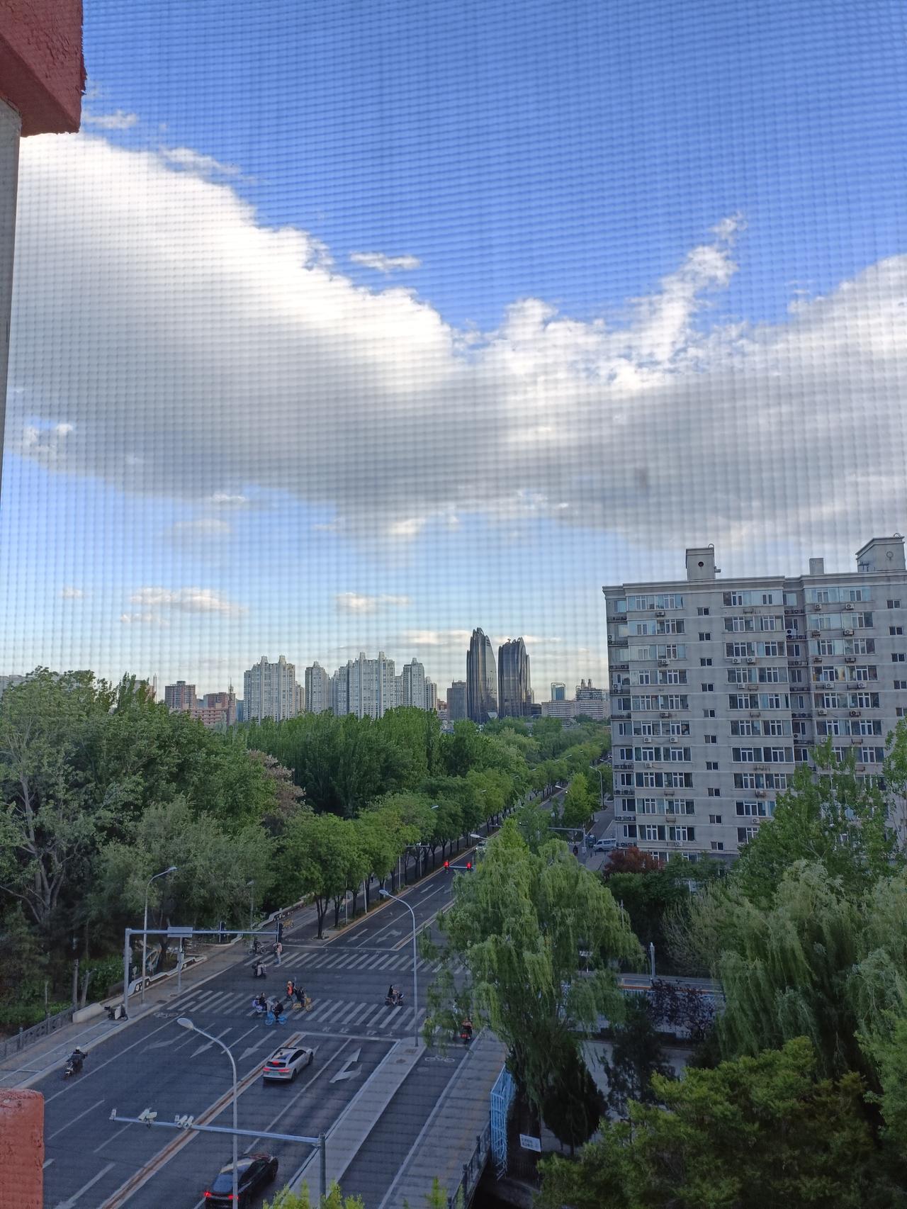 世界最真实的只有你自己，你在世界就在，你不在了，世界对你来说也就没有意义了